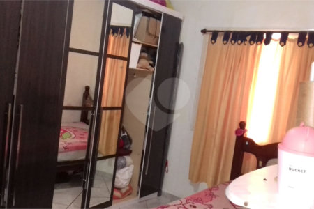 Casa à venda com 2 quartos em Cidade Brasil, Guarulhos, SP