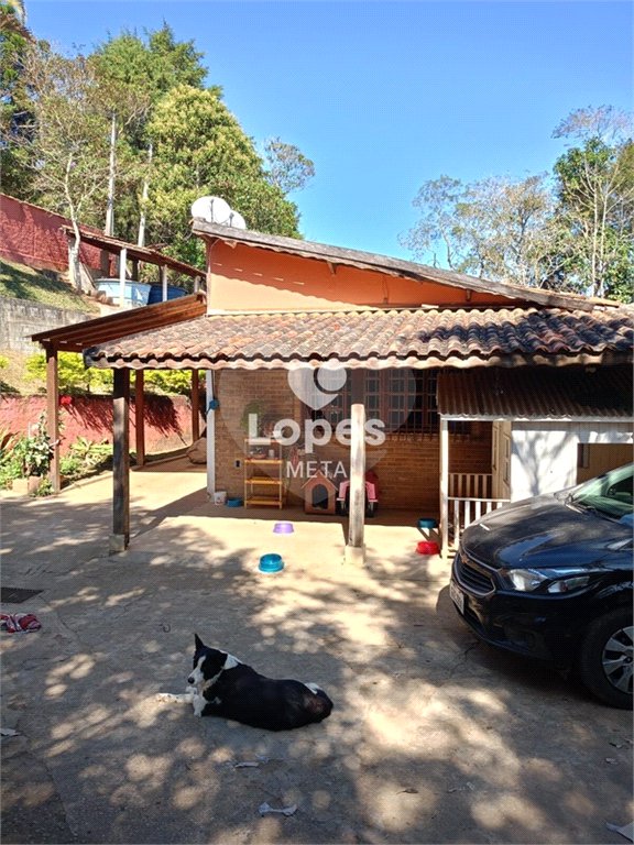 Chácara à venda com 5 quartos, sendo 3 suítes, em Loteamento Residencial Vista Linda, São José dos Campos, SP