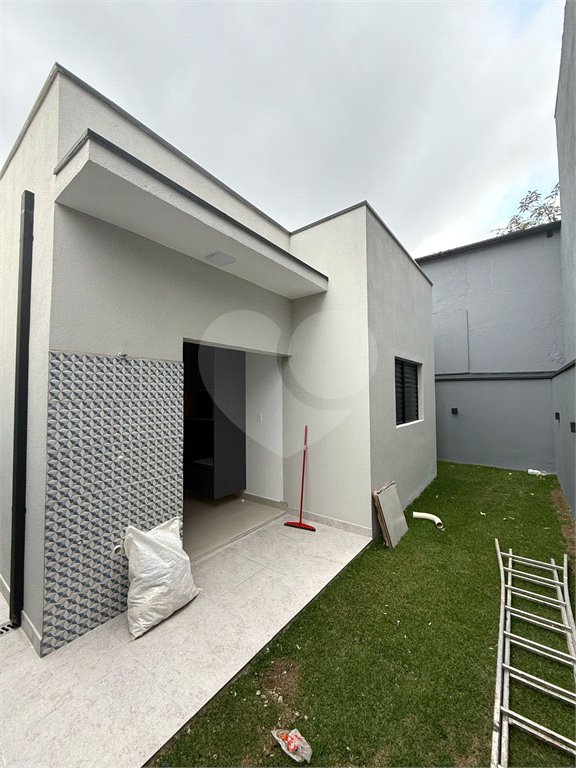 Casa à venda com 3 quartos, sendo 1 suíte,  em Jardim das Bandeiras, Mogi das Cruzes, SP