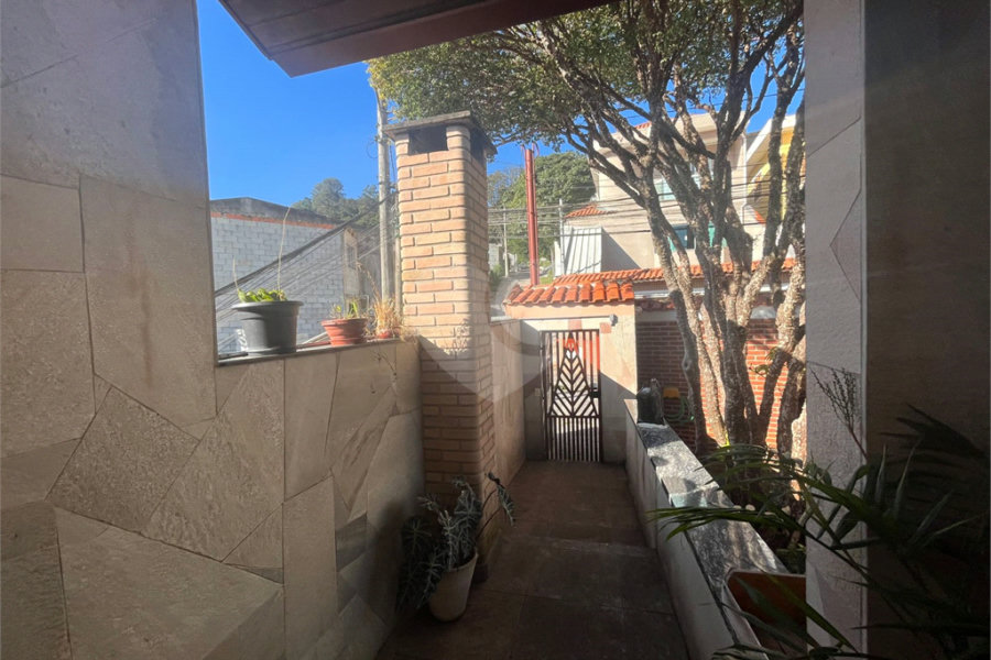 Sobrado à venda com 7 quartos, sendo 1 suíte, em Tremembé, São Paulo, SP