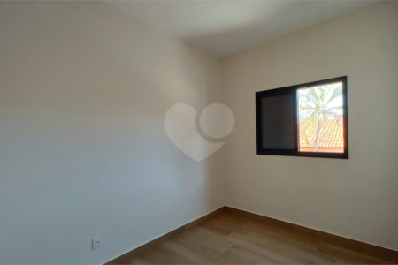 Casa de Vila à venda com 3 quartos, sendo 1 suíte,  em Éden, Sorocaba, SP