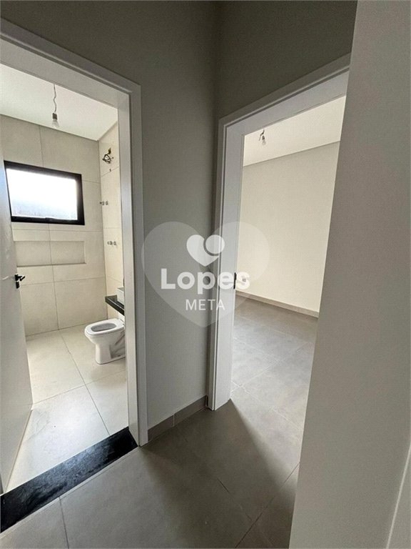 Casa à venda com 3 quartos, sendo 1 suíte,  no condomínio Terras do Vale, Caçapava - SP