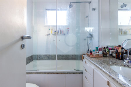 Apartamento à venda com 3 suítes em Vila Andrade, São Paulo, SP