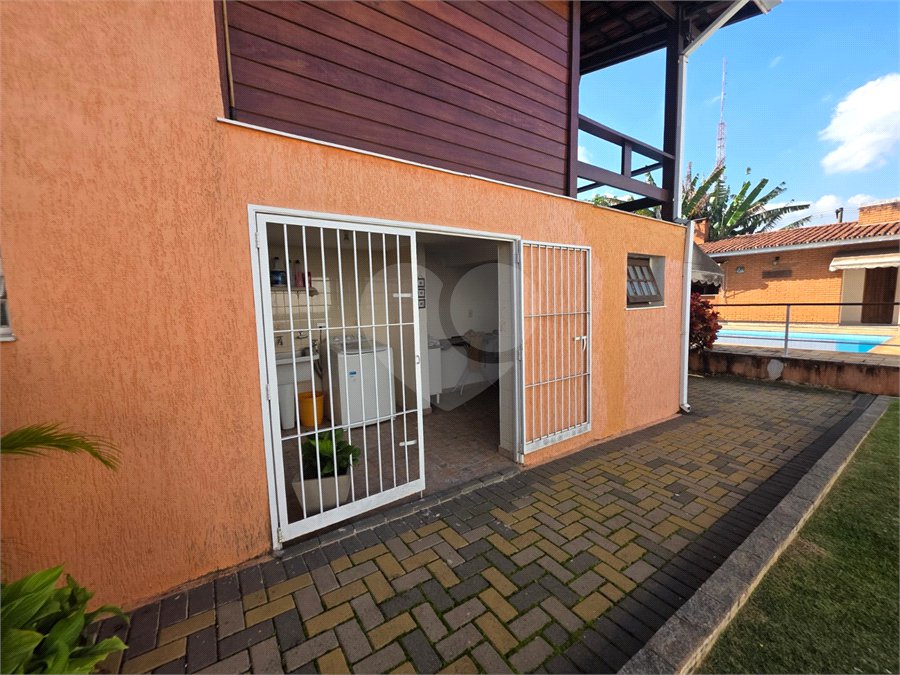 Casa à venda com 3 quartos, sendo 1 suíte, no condomínio Estância Marambaia, Vinhedo - SP