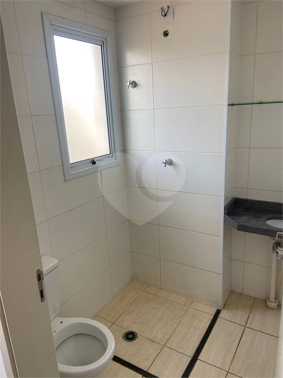 Apartamento à venda com 2 quartos, sendo 1 suíte, em Jardim Itamarati, Poá, SP