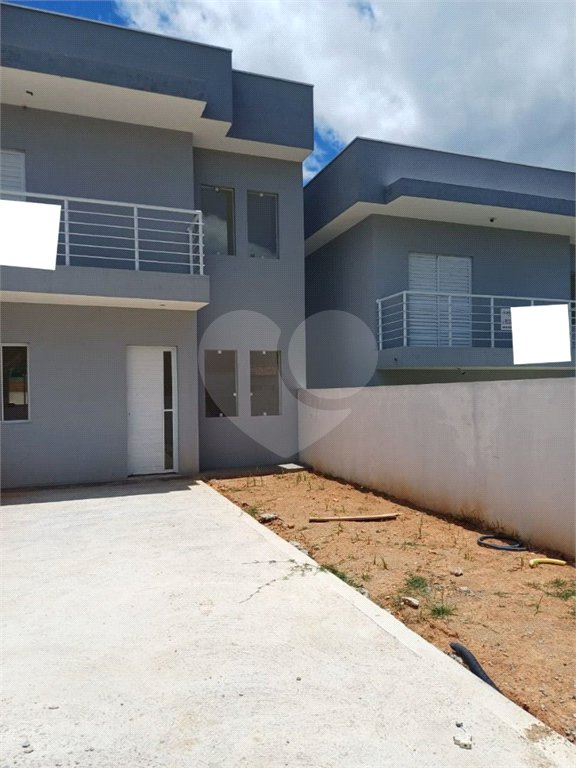 Sobrado à venda com 2 quartos, sendo 1 suíte, em Terras de São José, Mairinque, SP