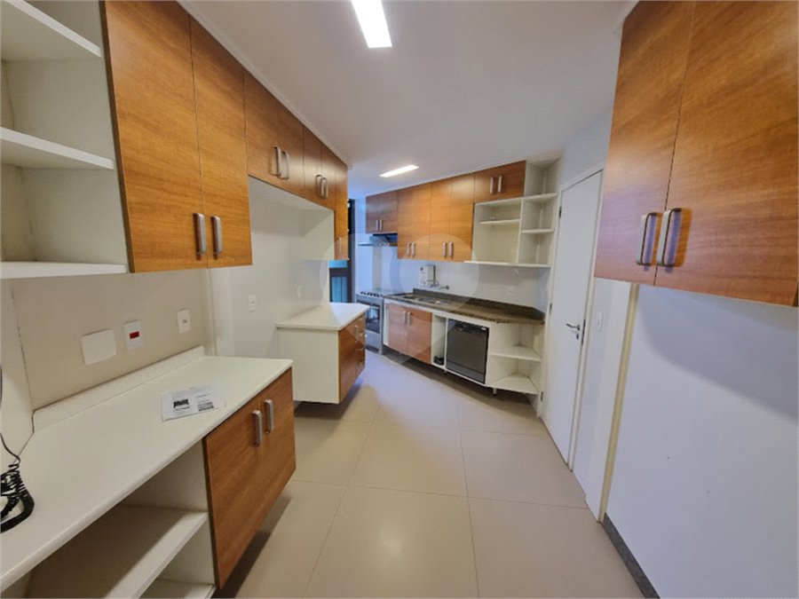 Apartamento à venda com 2 quartos, sendo 1 suíte,  em Barra da Tijuca, Rio de Janeiro, RJ