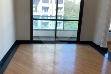 Apartamento à venda com 3 suítes em Vila Suzana, São Paulo, SP