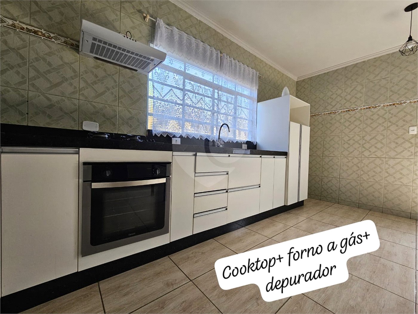 Casa à venda com 2 quartos em Jardim Vitória, Mairinque, SP