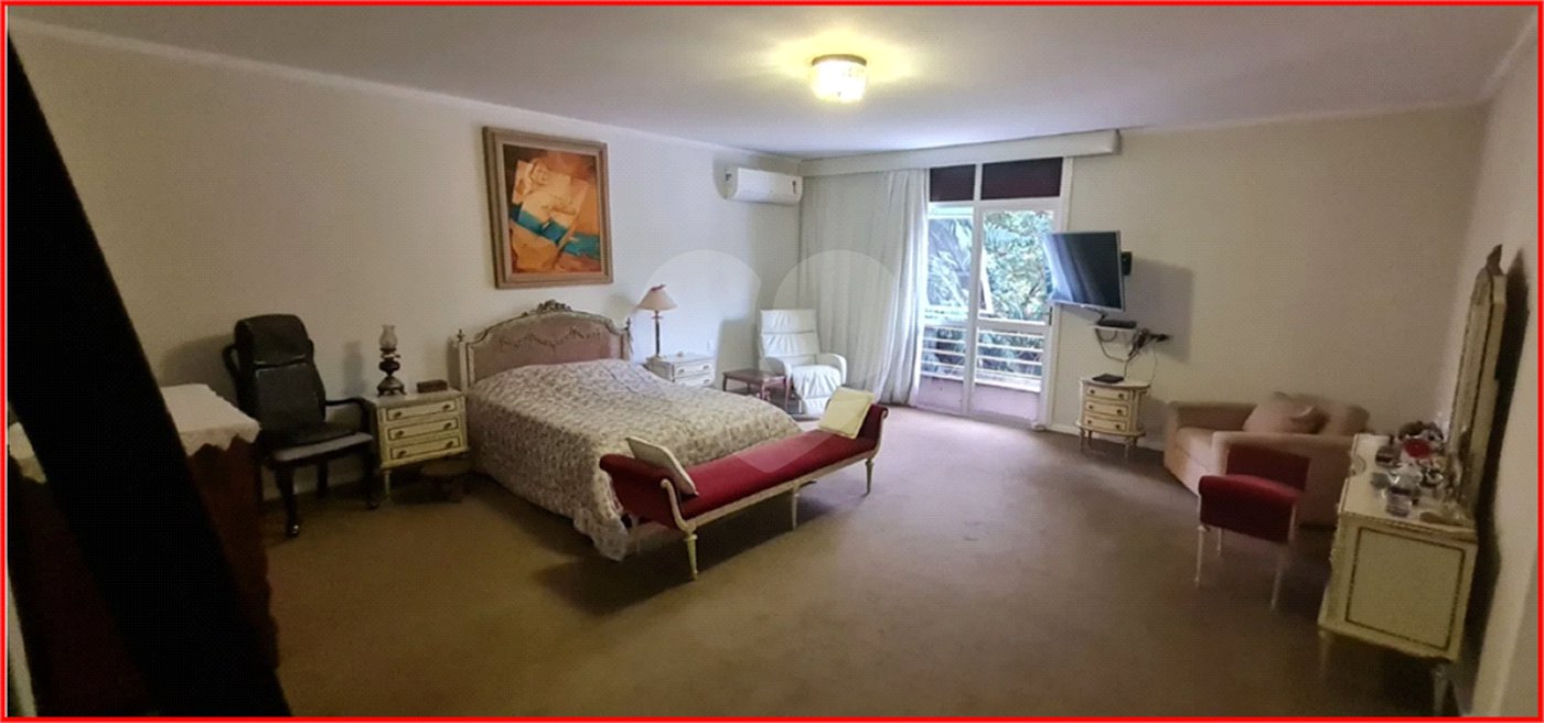 Sobrado à venda com 4 quartos, sendo 1 suíte, em Indianópolis, São Paulo, SP