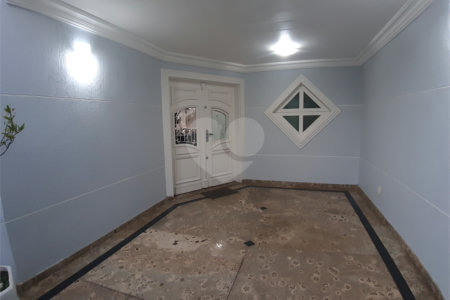Casa à venda com 4 quartos, sendo 2 suítes, em Jardim Leonor Mendes de Barros, São Paulo, SP