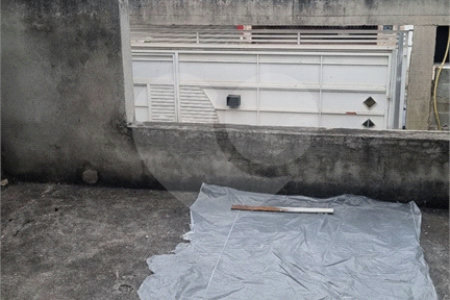 Sobrado à venda com 4 quartos, sendo 2 suítes,  em Conjunto Residencial Álvaro Bovolenta, Mogi das Cruzes, SP