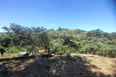 Área rural em Piracaia com 3.289 metros, ótima para chácara, as margens do rio Cachoeira