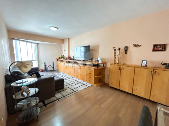 Apartamento à venda com 4 quartos, sendo 1 suíte,  em Paraíso, São Paulo, SP