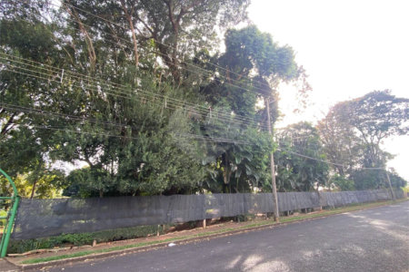 Terreno à venda com 1 suíte no Centro, Araraquara, SP