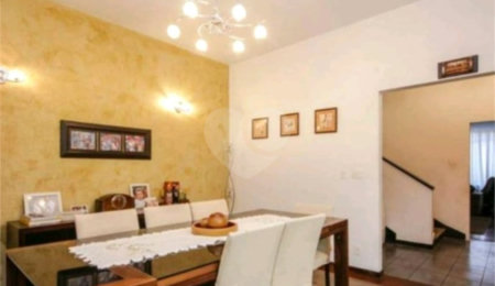 Casa à venda com 3 quartos em Lapa, São Paulo, SP