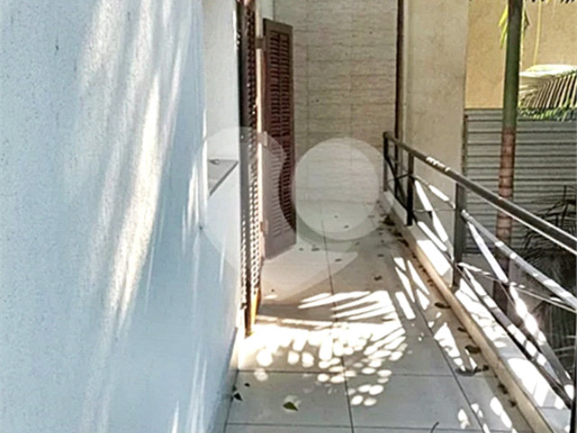 Sobrado à venda com 4 quartos, sendo 3 suítes,  em Tremembé, São Paulo, SP