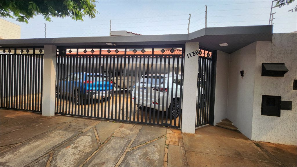 Casa à venda com 3 quartos, sendo 1 suíte, em Vila Harmonia, Araraquara, SP