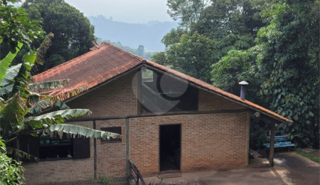 Casa Térrea à venda com 2 quartos, sendo 1 suíte,  em Serra da Cantareira, Mairiporã, SP