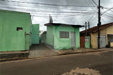 Casa à venda com 10 quartos no Centro, Ponta Porã, MS