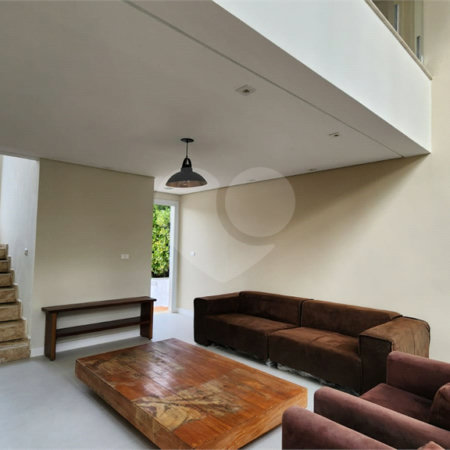 Casa à venda com 5 quartos, sendo 2 suítes, no condomínio Residencial Jardim Primavera, Louveira - SP