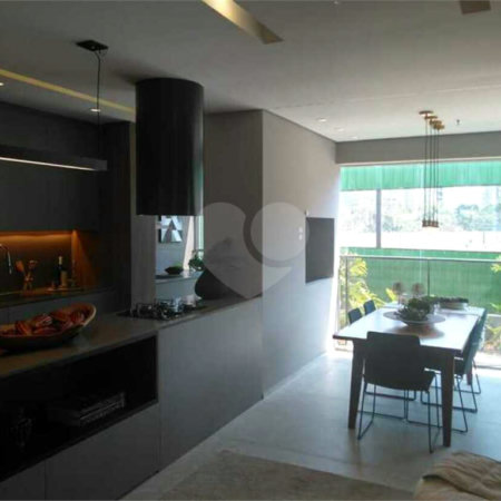 Apartamento à venda com 3 quartos, sendo 1 suíte,  em Jardim das Acácias, São Paulo, SP