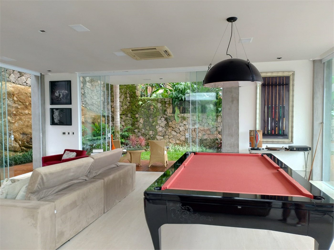 Casa à venda com 4 suítes em Praia Vermelha, Ubatuba, SP
