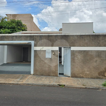 Casa à venda com 2 quartos, sendo 1 suíte, em Vila Suconasa, Araraquara, SP