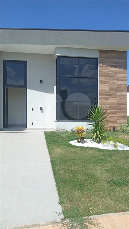 Casa à venda com 3 suítes no condomínio Jardim Residencial Dona Lucilla, Indaiatuba - SP