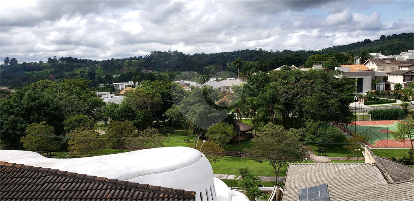 Casa à venda com 4 suítes no condomínio Real Park, Mogi das Cruzes - SP