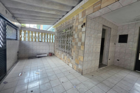 Sobrado com 3 dormitórios à venda, 129 m² por R$ 638.000,00 - Encruzilhada - Santos/SP