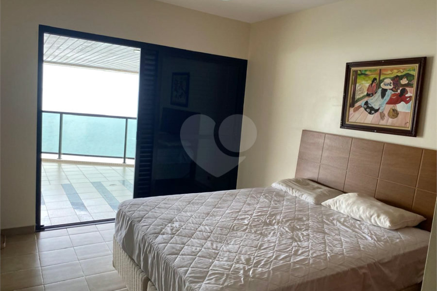 Apartamento à venda com 4 suítes em Jardim Astúrias, Guarujá, SP