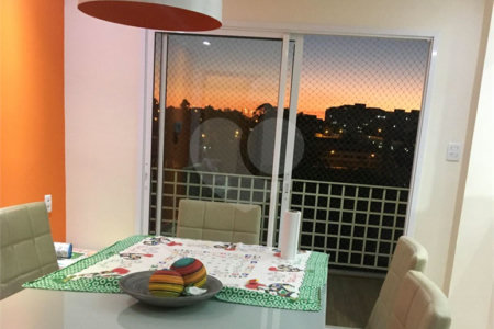 Sobrado à venda com 3 quartos, sendo 1 suíte,  em Residencial Novo Horizonte I, Mogi das Cruzes, SP