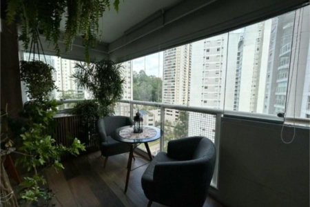 Apartamento à venda com 2 quartos, sendo 1 suíte, em Vila Andrade, São Paulo, SP
