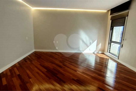 Duplex para alugar com 3 suítes em Real Parque, São Paulo, SP