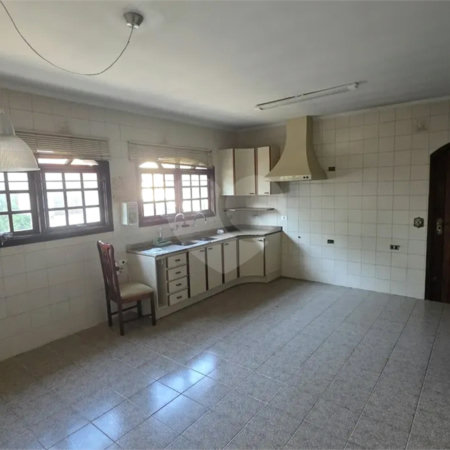 Sobrado à venda com 5 quartos, sendo 2 suítes, em Jardim do Mar, São Bernardo do Campo, SP