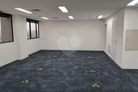 Sala à venda em Alto da Boa Vista, São Paulo, SP