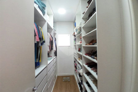 Casa Térrea à venda com 3 quartos, sendo 2 suítes, em Água Fria, São Paulo, SP