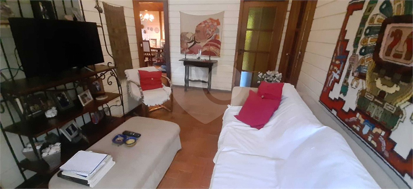 Casa à venda ou para alugar com 4 quartos, sendo 2 suítes, em Serra da Cantareira, Mairiporã, SP