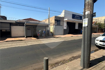 Casa Térrea à venda com 3 quartos em Campos Elíseos, Ribeirão Preto, SP