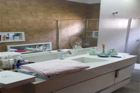 Casa à venda com 5 quartos, sendo 3 suítes, no condomínio Residencial Vale das Laranjeiras, Indaiatuba - SP