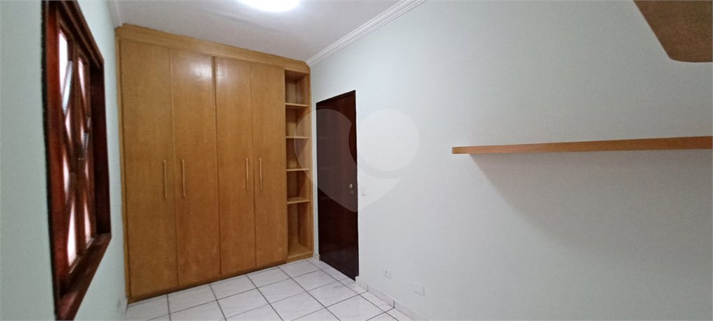 Sobrado à venda com 3 quartos, sendo 1 suíte, em Parque Renato Maia, Guarulhos, SP