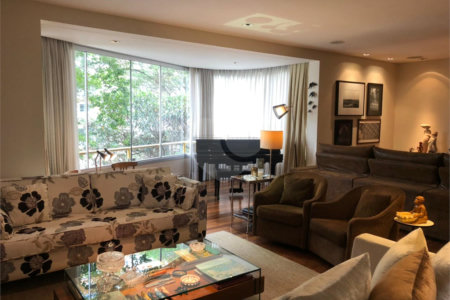 Apartamento à venda com 4 quartos, sendo 3 suítes, em Alto da Boa Vista, São Paulo, SP