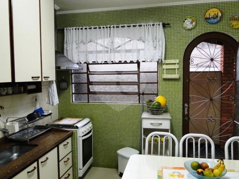 Sobrado à venda com 8 quartos, sendo 2 suítes,  em Santana, São Paulo, SP