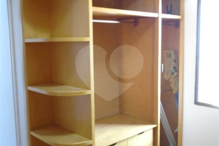 Apartamento à venda com 3 quartos, sendo 1 suíte, em Vila Oliveira, Mogi das Cruzes, SP