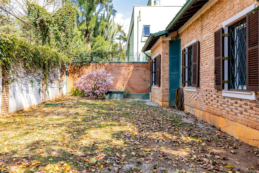 Casa à venda com 3 quartos, sendo 2 suítes,  em Alto da Boa Vista, São Paulo, SP