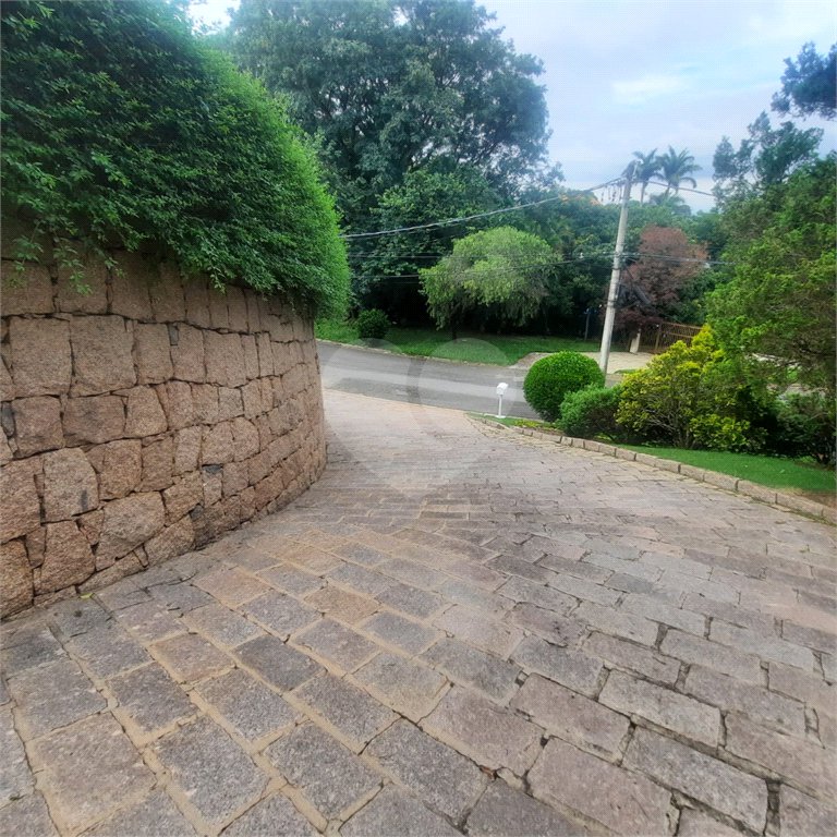 Casa à venda com 6 quartos, sendo 3 suítes, no condomínio Estância Marambaia, Vinhedo - SP