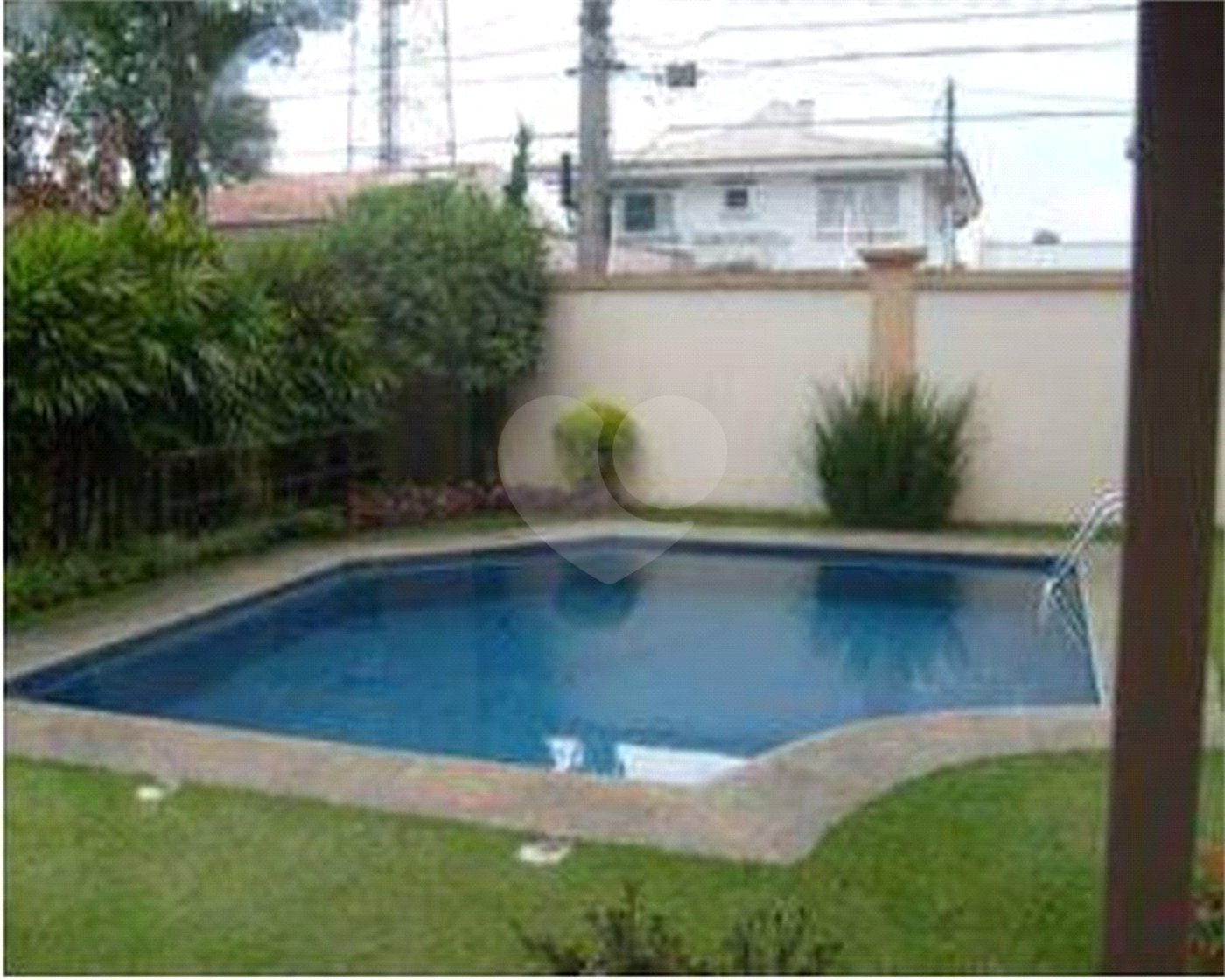 Casa à venda ou para alugar com 4 suítes no condomínio Vilaggio Monte Alegre, São Paulo - SP