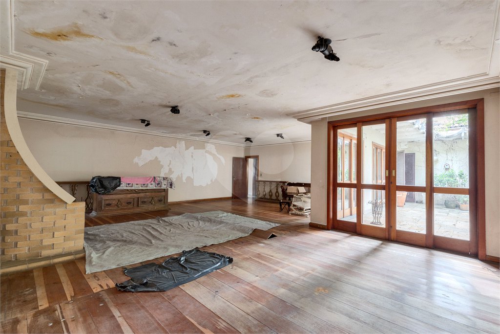 Casa Térrea à venda com 4 quartos, sendo 2 suítes, em Brooklin Velho, São Paulo, SP