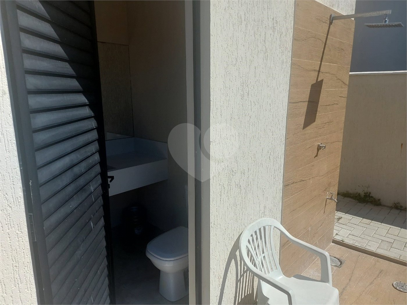 Casa à venda com 4 quartos, sendo 3 suítes, em Ogiva, Cabo Frio, RJ